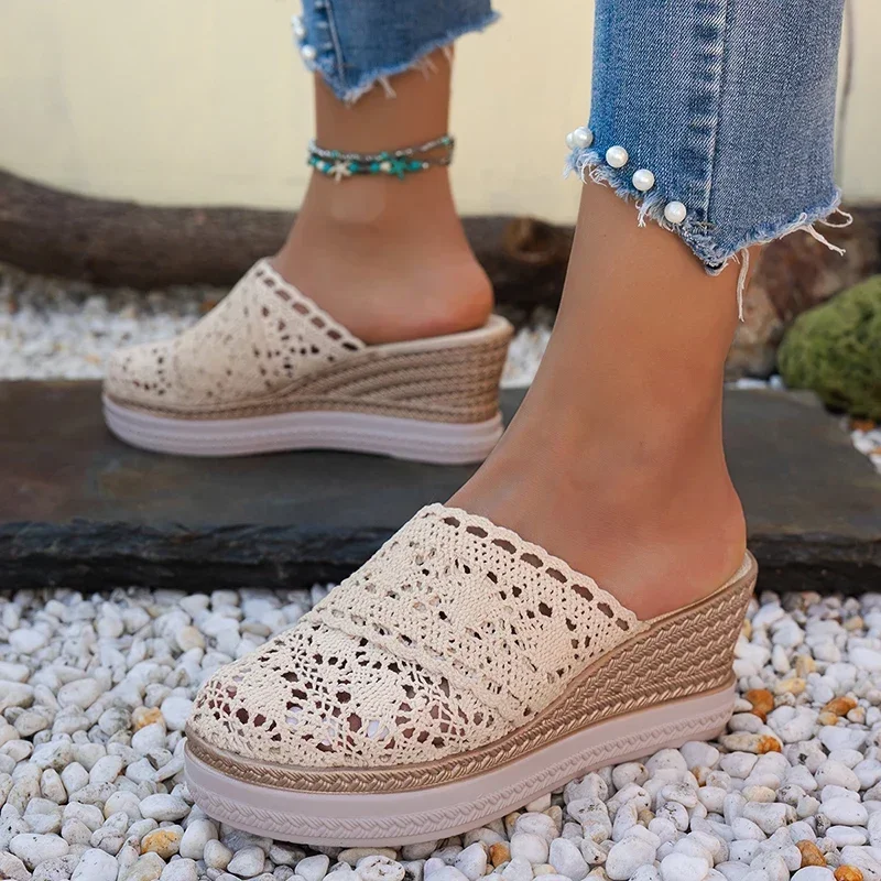 Closed Toe Wedge Heels Slippers for Women 2025 Summer Hollow Out Breathable Platform Sandals Woman Lightweight Wedge Mules Shoes