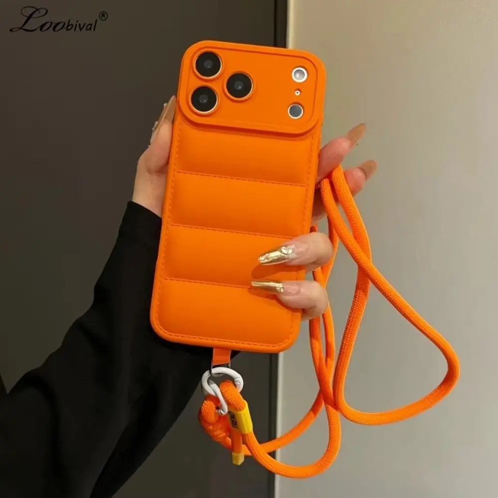 Modische Daunenjacken-Handyhülle mit Umhängeband für iPhone 17 16 15 Pro Max 14 Plus 13 12 11 Air X Xr Xs – Einfarbige Hülle mit langem Trageriemen