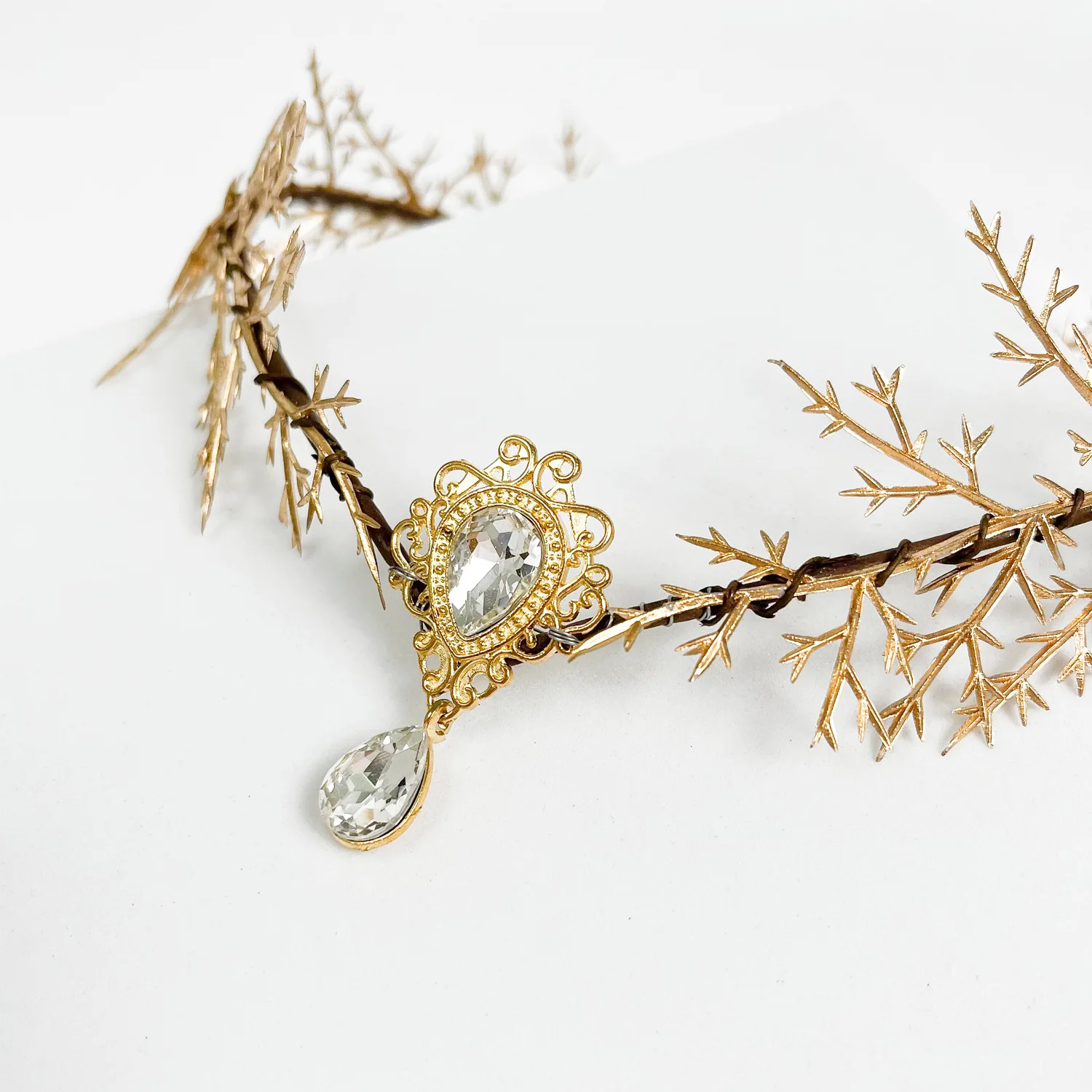 Gold Fairy Leaf Headpiece with Forehead Pendant – Bridal Elf Crown Hair Vine for Wedding or Photoshoot