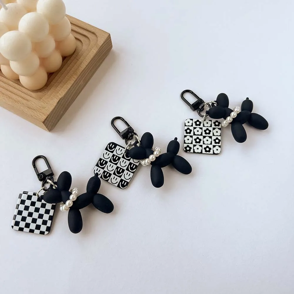 Cool Acrylic Cartoon Balloon Dog Keychains Black Color Heart Flower Pendant Phone Chain Key Buckle Accessories Bag Pendant Toys