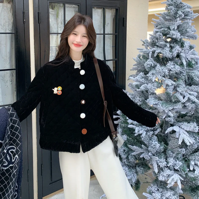 سترة نسائية لخريف وشتاء 2025 النسخة الكورية الجديدة من المخمل الذهبي بتصميم قصير وخفيف الوزن وأزرار ملونة دافئة من القطن #4