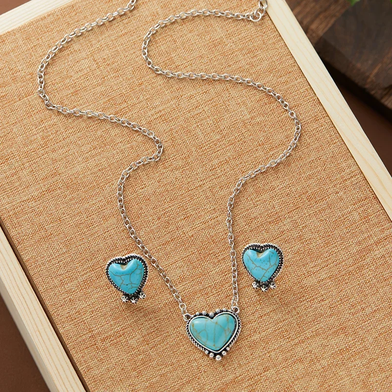 Bohemian Vintage Faux Turquoise Heart Pendant Necklace Stud Earrings for Women Creative Party Vacation Jewelry Set Accessories