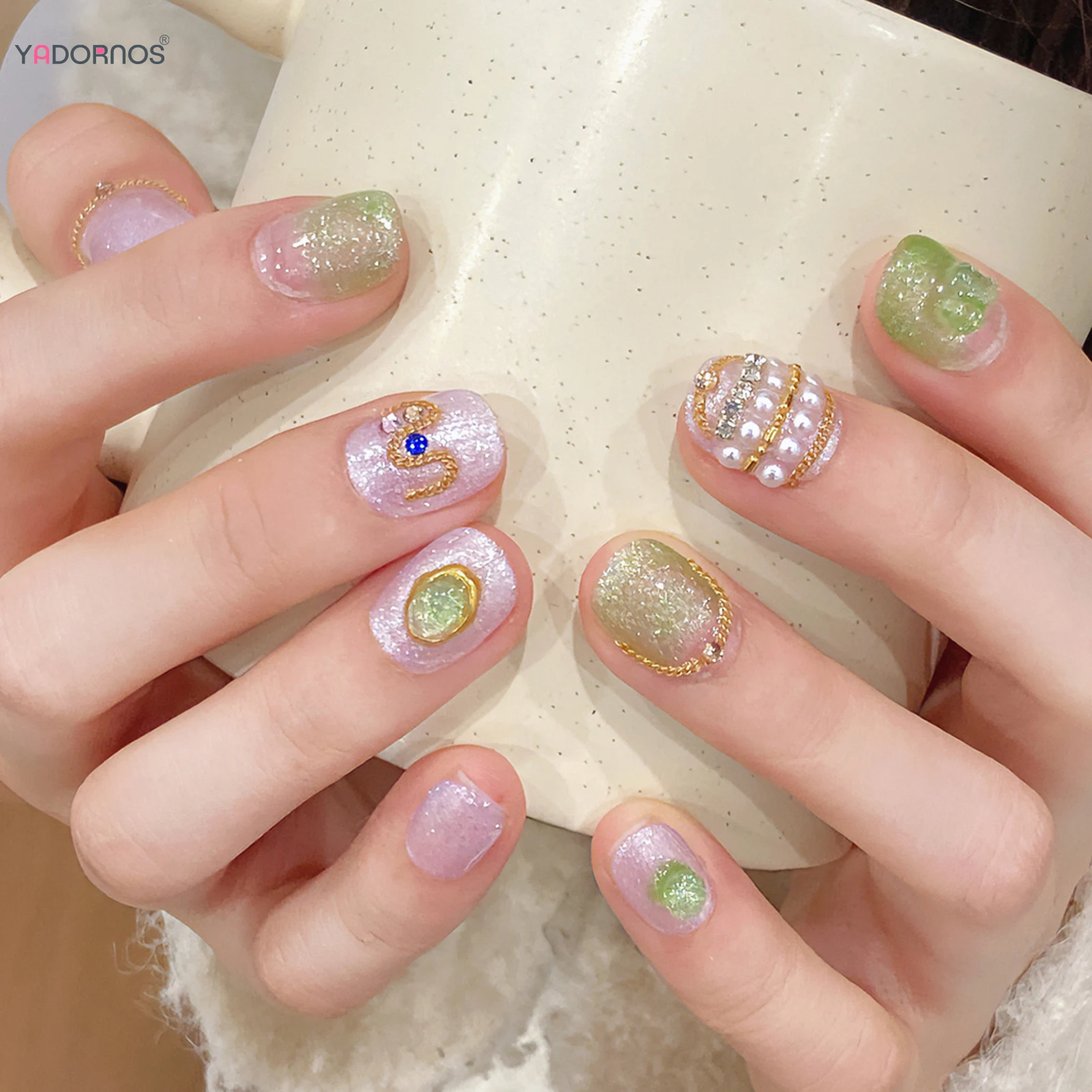 Uñas postizas cortas, redondas, cuadradas, brillantes, verdes y blancas, hechas a mano, estilo bohemio, manicura usable