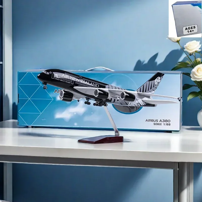 

47CM A380 Newzealand Aircraft New Zealand Airlines Model W Light and Wheel Landing Gear Diecast Plastic Resin Plane Toy