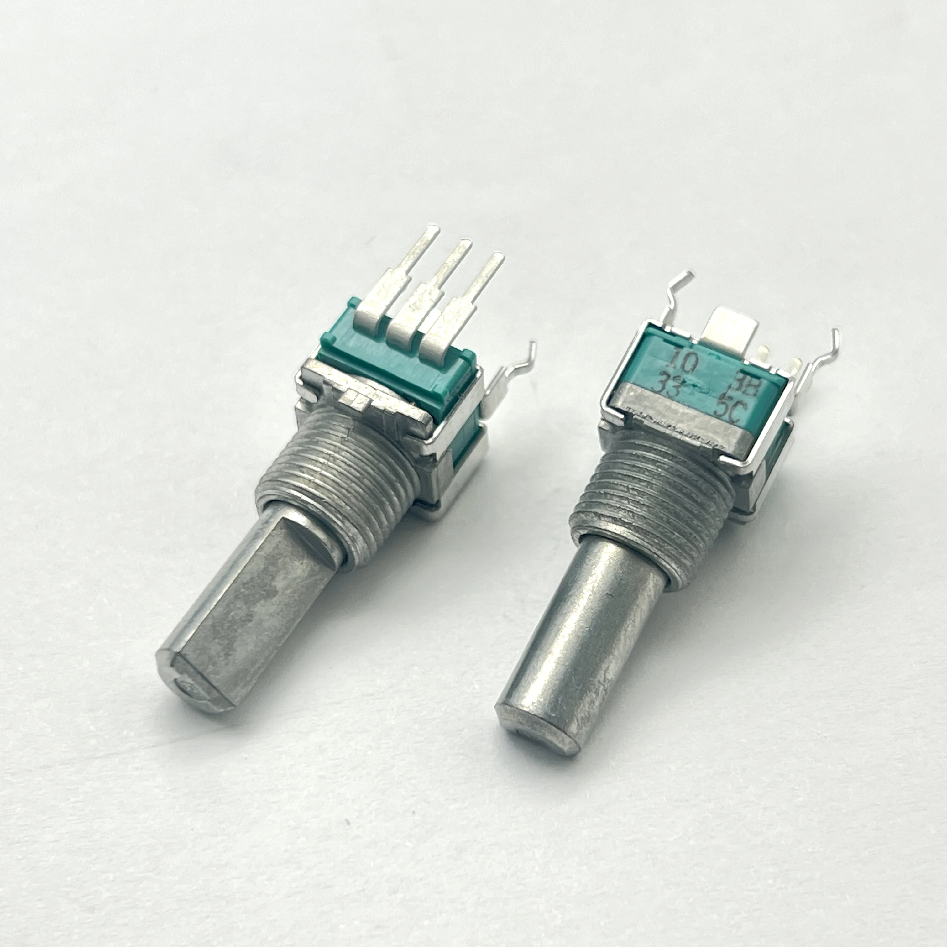 3 pieces of original ALPS RK09L11400 precision potentiometer with midpoint positioning B10K handle length 20mm