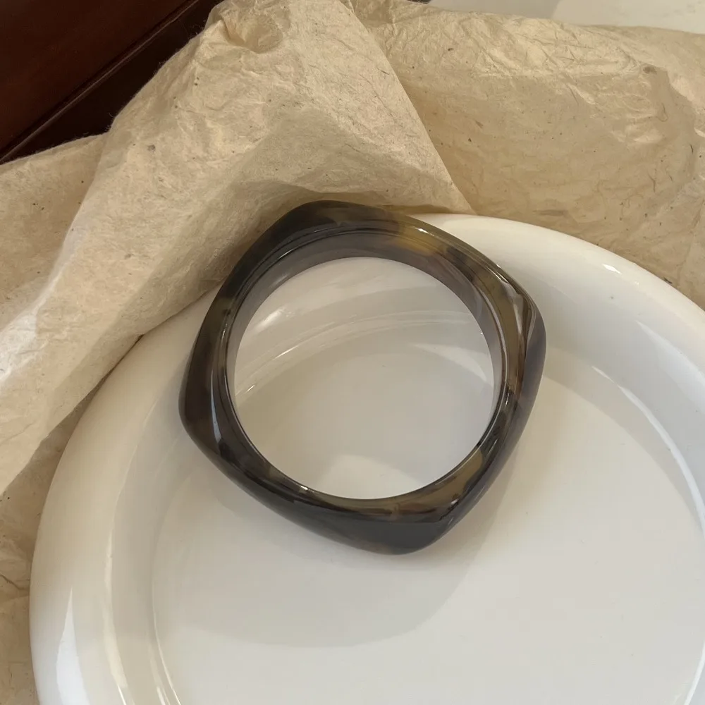

Bohemian Acrylic Bangle Smudging Europe American Style Irregular Wide Bracelet Minority Design Jewelry Accessories