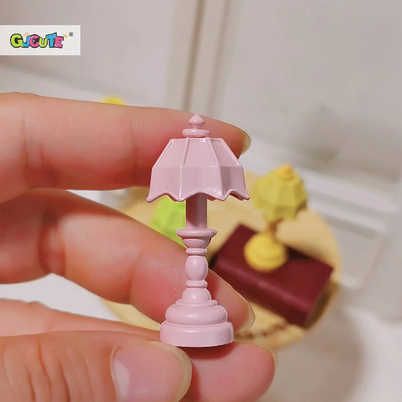 1Pcs Candy Colored Lighting Simulation Mini Table Lamp Ornament Doll House Lamps Decor Accessories Dollhouse Miniature Toy Model