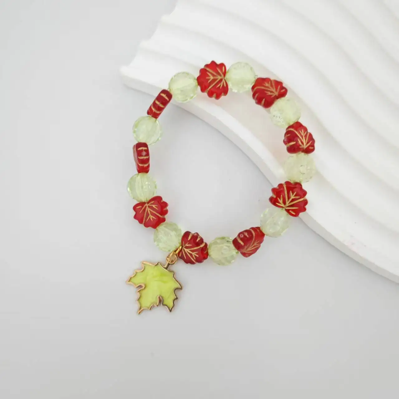 

Korean Color Children's Bracelet Acrylic Girls Maple Leaf Bead With Green Maple Leaf Bracelet Children's Jewelry Wholesale