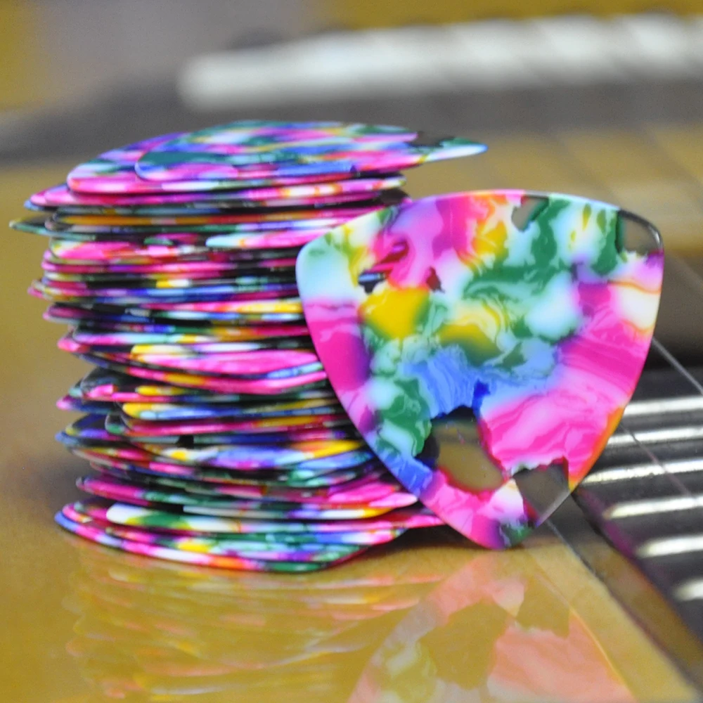 Lots of 100 pcs Tie-dye Rounded Triangle Big Size Medium 0.71mm Celluloid Guitar Picks