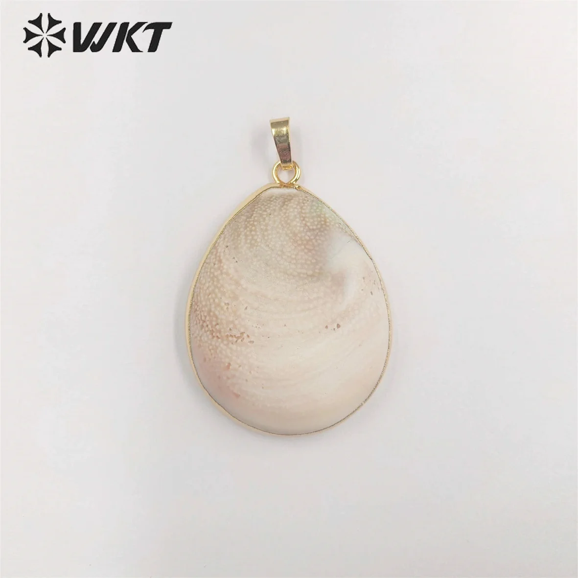 WT-P1903 Newest Fashion Gold Trim Natural Shell Made Gaumati Chakra Pendants Unique Energy Square And Drop Shape Pendants