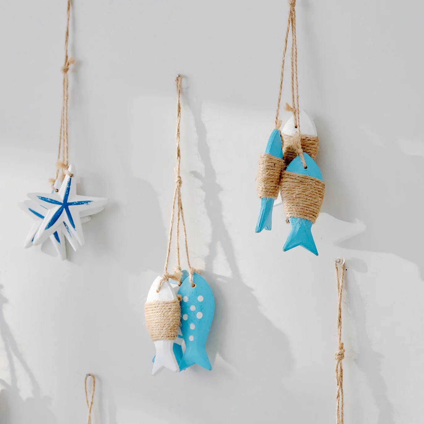 Mediterranean Style Resin Fish Pendant - Hand-Painted Ocean Wall Decor for Home, Nautical Hanging Ornament