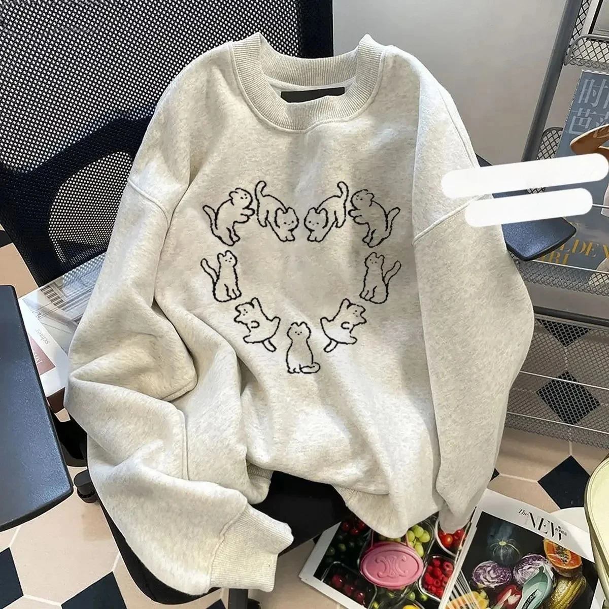 

Korean Version of The New Cat Print Crew Neck Hoodie for Men and Women Loose Fit Casual Couple Autumn and Winter Long Sleeves