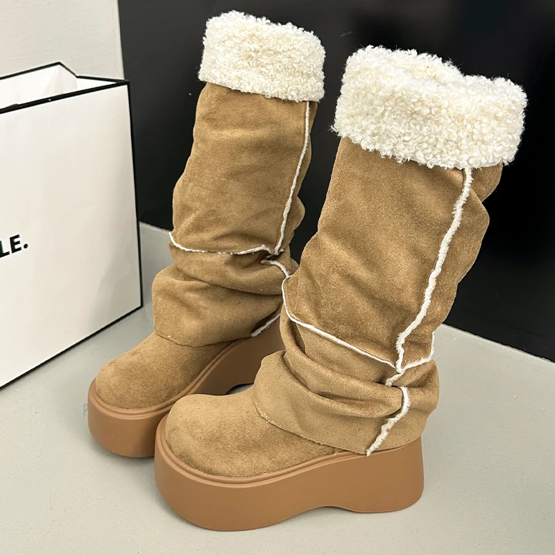 

Женские высокие сапоги на плоской подошве и платформе. Дизайнерская теплая обувь на меху. Модные замшевые зимние ботинки. 2025 г. Короткие плюшевые сапоги до колена.