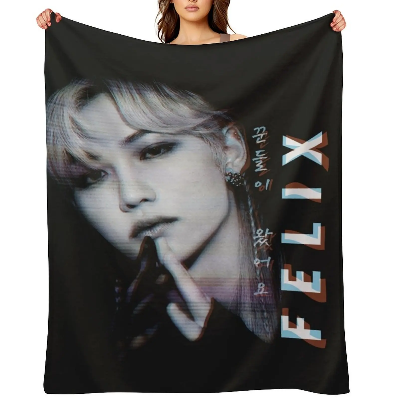 

SK Felix Dark Glitch Effect Throw Blanket Plaid on the sofa Hairy Flannel Fabric For Sofa Thin Blankets