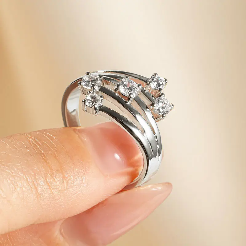 رائعة 14k مطلية بالذهب متناظرة السيدات خواتم تألق AAAAA مكعب زركونيا خاتم الموضة للنساء تاريخ مجوهرات الحفلات هدية