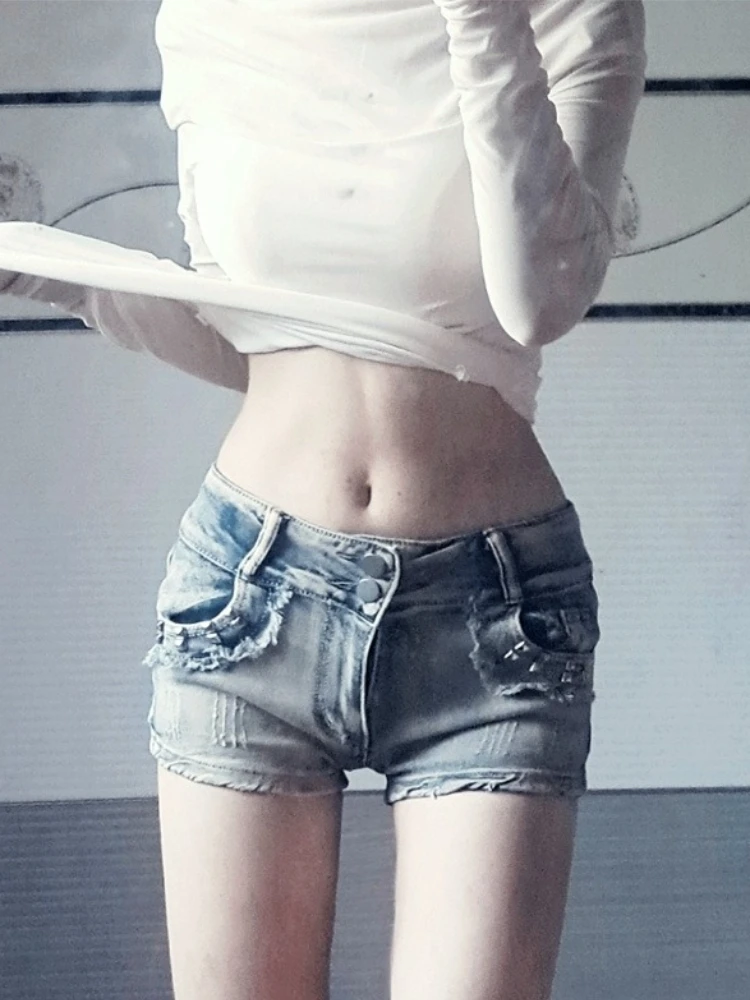 

Американские шорты Y2k, повседневные шорты с низкой талией, женские хипстерские винтажные джинсовые шорты в уличном стиле с заклепками, универсальные женские сексуальные летние модные шорты