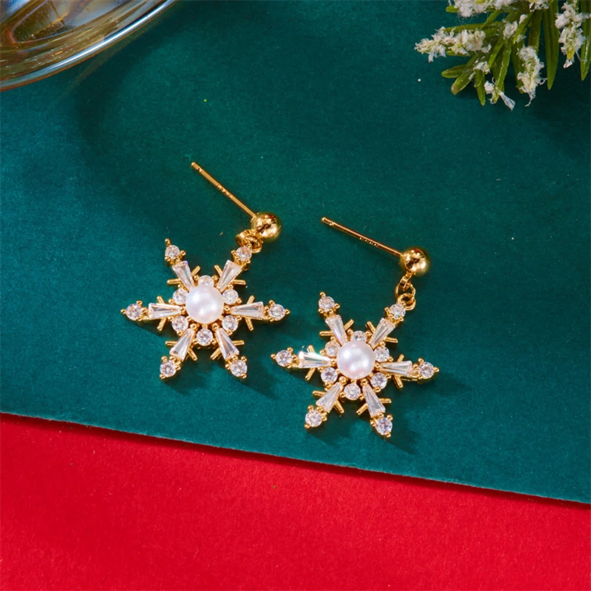 Weihnachten Ohrringe Luxus Glänzenden Zirkon Imitation Perle Schneeflocke Tropfen Ohrring Elegante Ferien Partei Schmuck Geschenk Für Frauen Männer