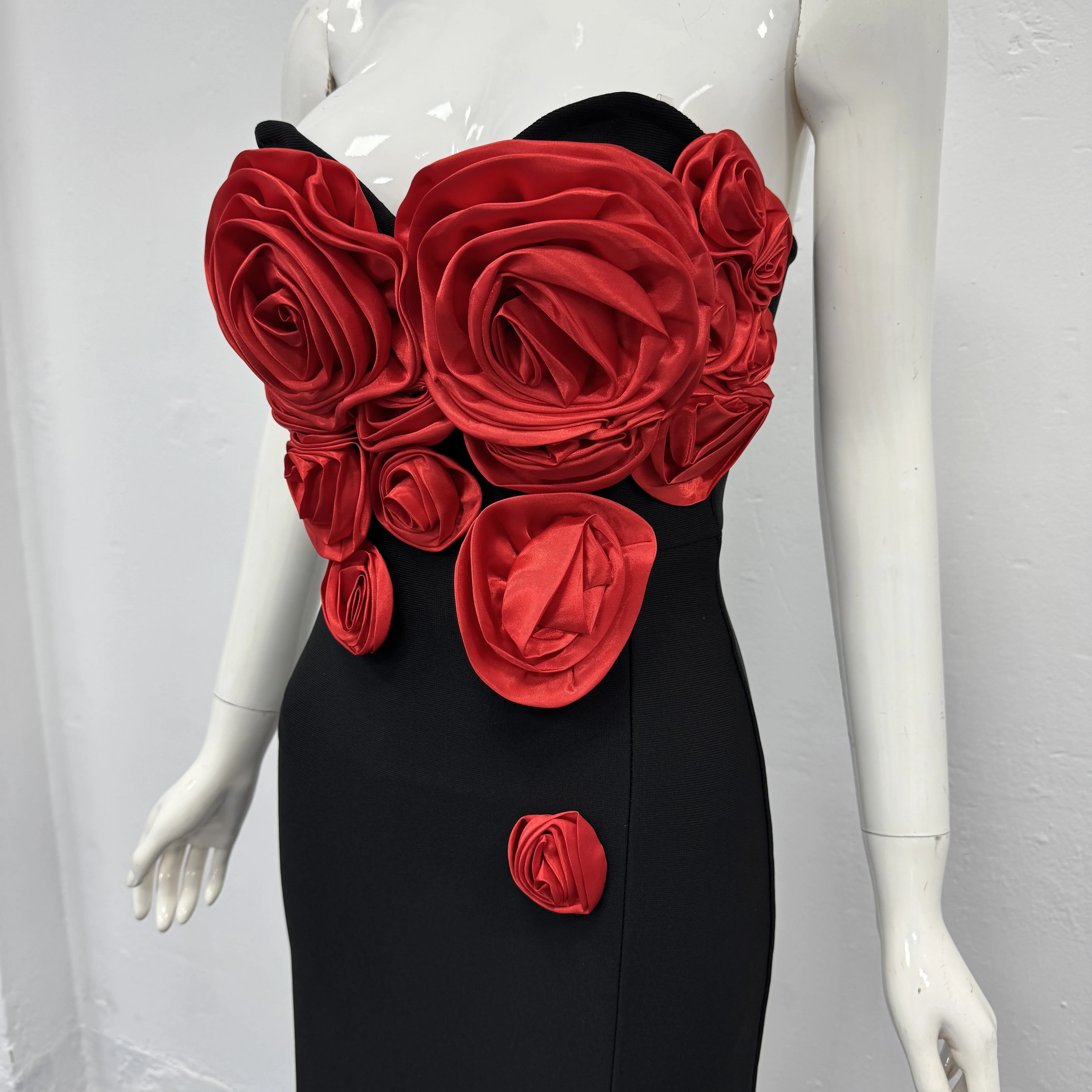 Women Sexy Strapless Elegant Flower Decoration long dress