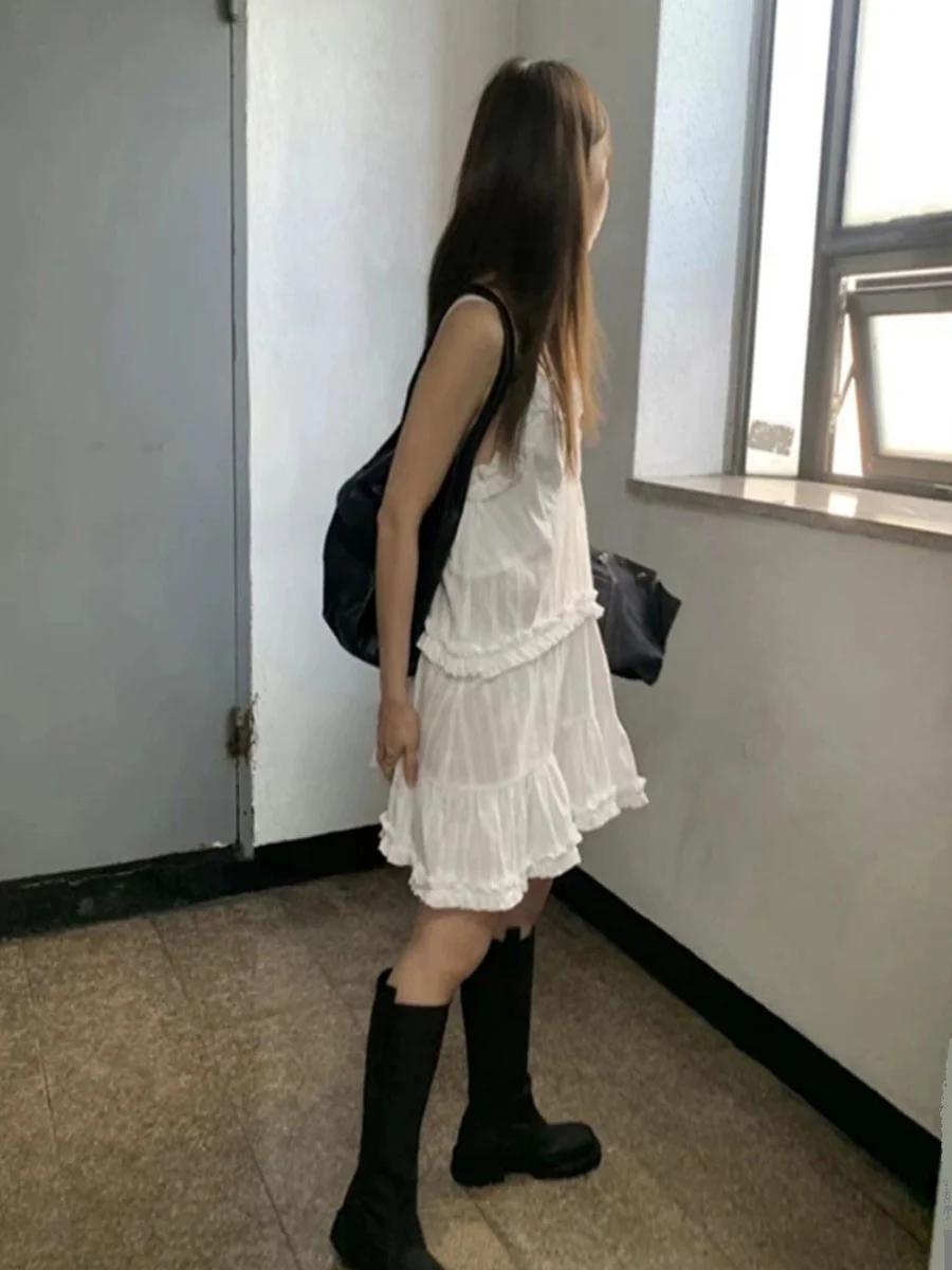 vestido-ter-de-cor-pura-com-decote-em-v-detalhes-em-renda-estilo-sexy-e-chic-saia-midi-em-a-cintura-alta-sem-mangas