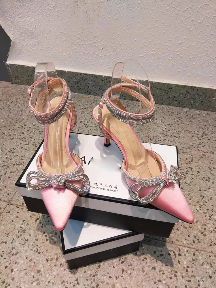Luxury Designer Glitter Rhinestones Diamond Bow Knot Banquet Shoes Fashion Satin Pointed Toe High Heels Wedding Party Pumps