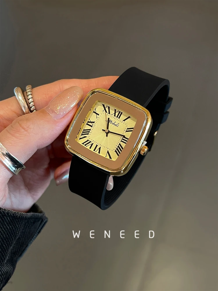 Square watch female 2025 new fashion simple Roman scale niche large dial ladies quartz watch women watches luxury