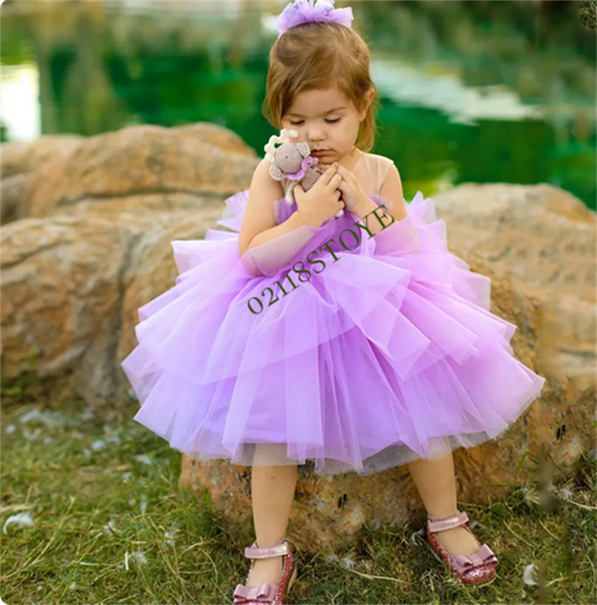 

Purple Tulle Girls Princess Dresses 2023 O-Neck Puffy Kids Wedding Party Dress A-Line Sequin Bow Cute Tiered Child Bridel Gowns