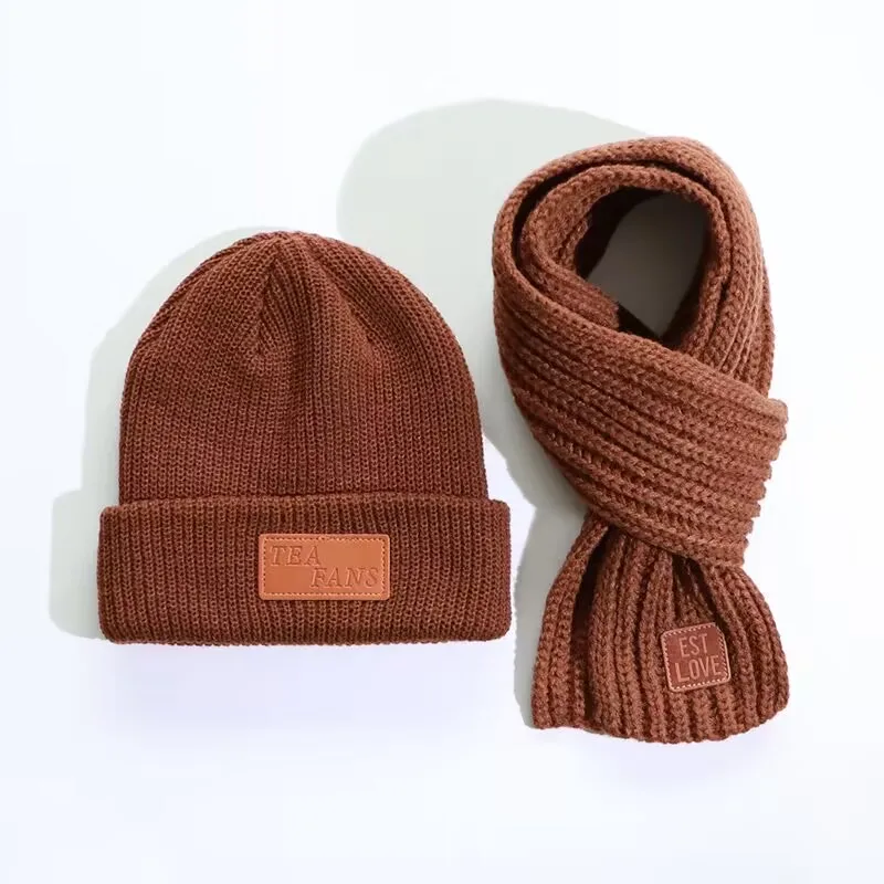 Simple children\'s knitted suit for boys and girls fashion autumn and winter warm hat scarf two-piece set