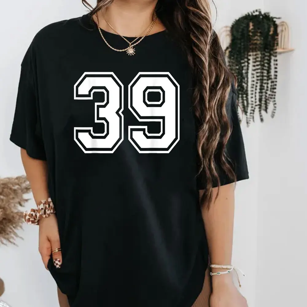 39th Birthday Present T-Shirt Men Women Shirts Graphic T Shirts High Quality Cotton Tops Number 39 Varsity Sports Team Jersey