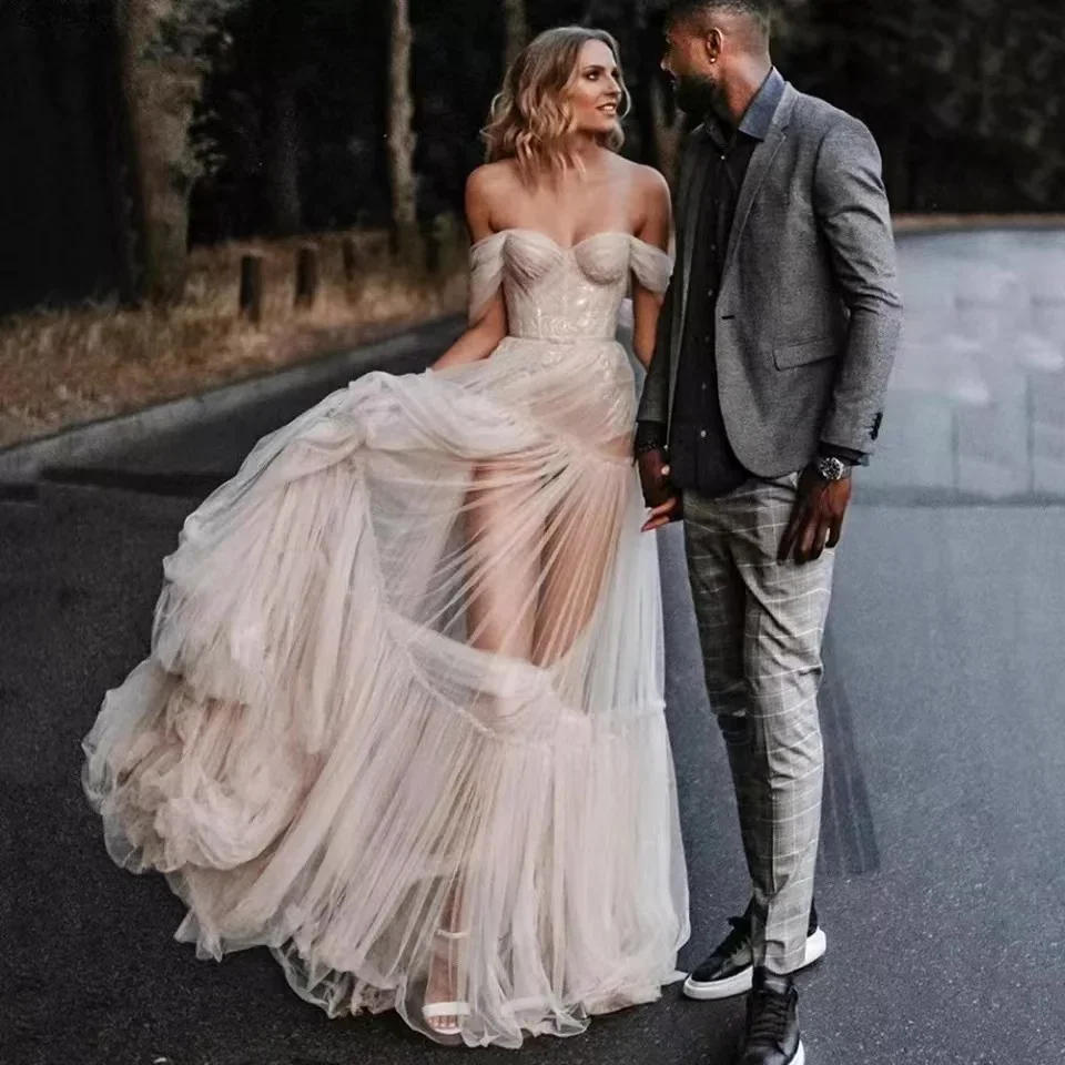 Beach Plus Size Wedding Dresses Boho Off The Shoulder Lace Appliqued Bridal Gowns Sleeveless Illusion Bohemian Custom Made 2022