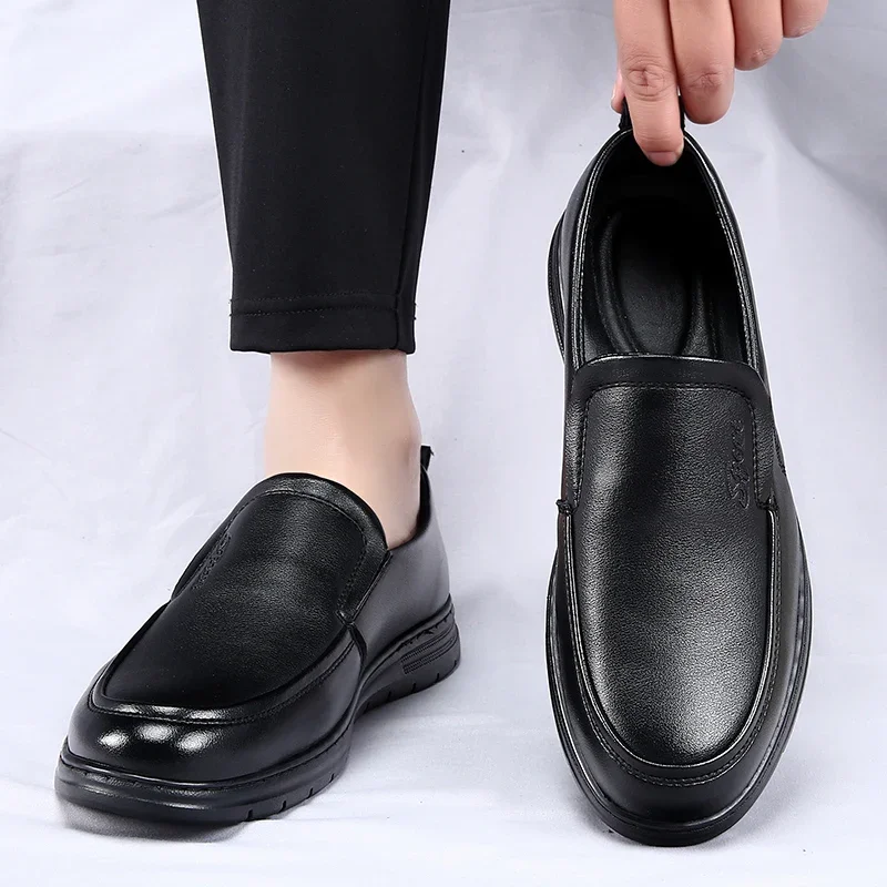 New Casual Shoes for Men Breathable Dress Business Leather Shoes Outdoor Sneakers Comfy Designer Walking Shoes Driving Loafers