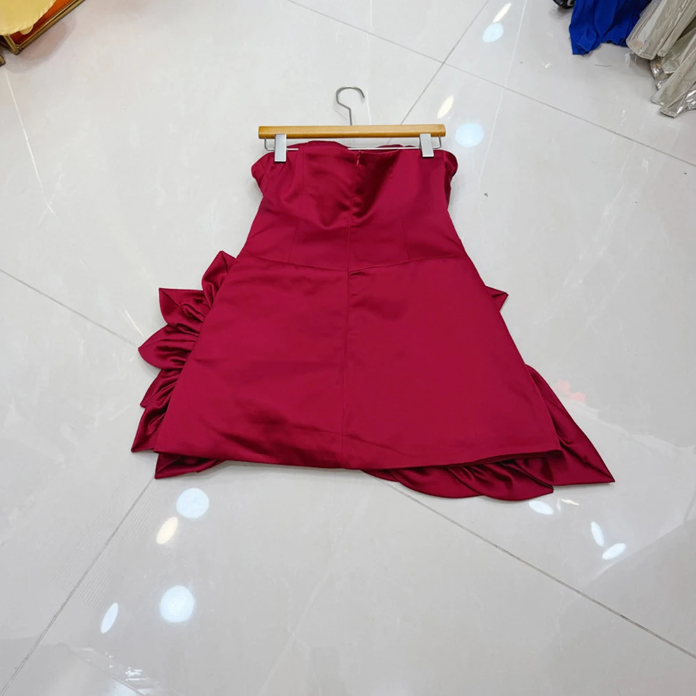 TWOTWINSTYLE Sexy Party Burgundy 3D Rose Accent Mini Dress for Women Strapless Satin Fabric Skirt for Cocktail Events KDR555709