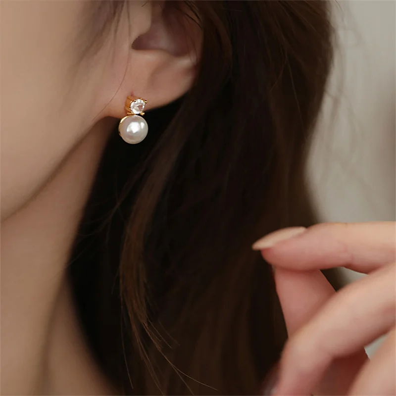 Exquisite Micro Zircon Setting Simulated Pearls Stud Earrings For Women Advanced Design Vintage Gold Color Party Jewelry OL N611