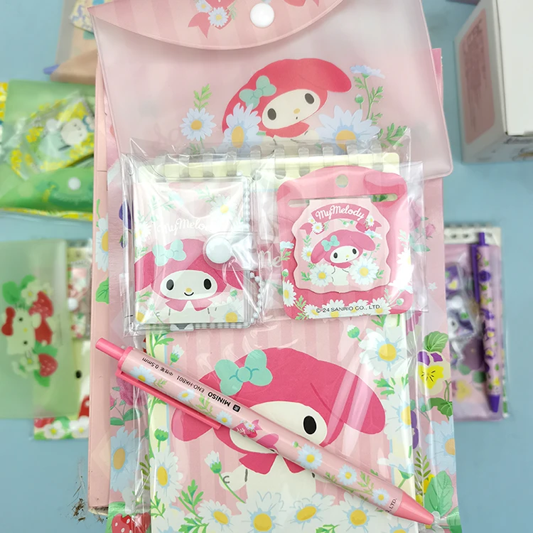 Productos famosos de la serie Sanrio Huayu, papelería, bolsa ciega, Kuromi Hello Kitty, Melodyrecreation Club, libro de bolígrafos