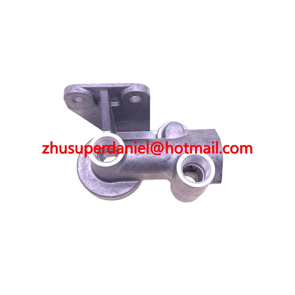 1613688303(1613-6883-03) oil filter valve basement VALVE HOUSING for GA15