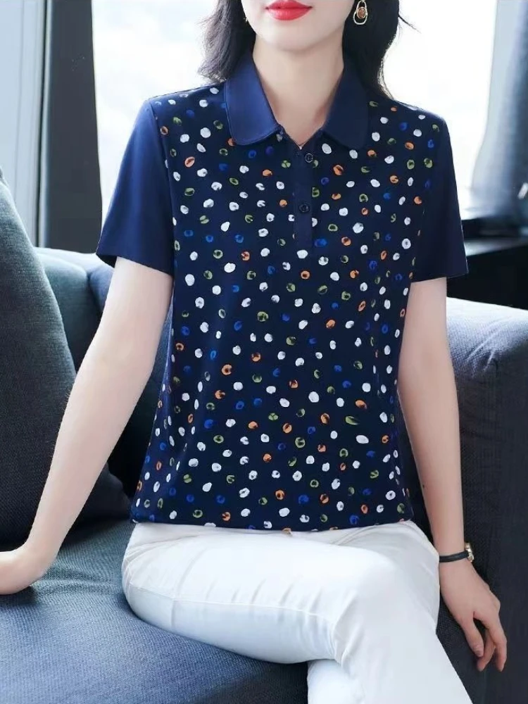 

Летняя женская футболка-поло 2026 года с коротким рукавом: модный свободный крой, стильный облегающий топ для женщин среднего возраста