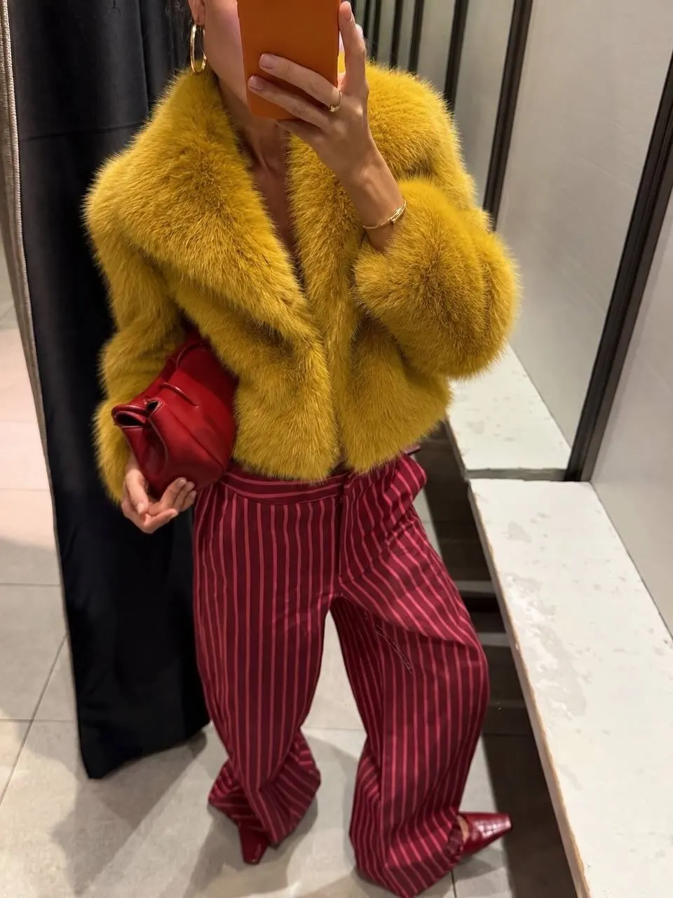 Laur 2026 Women Faux Fox Fur Cropped Jacket Big Lapel Collar Fluffy Short Warm Winter Coat Party Elegant Outerwear