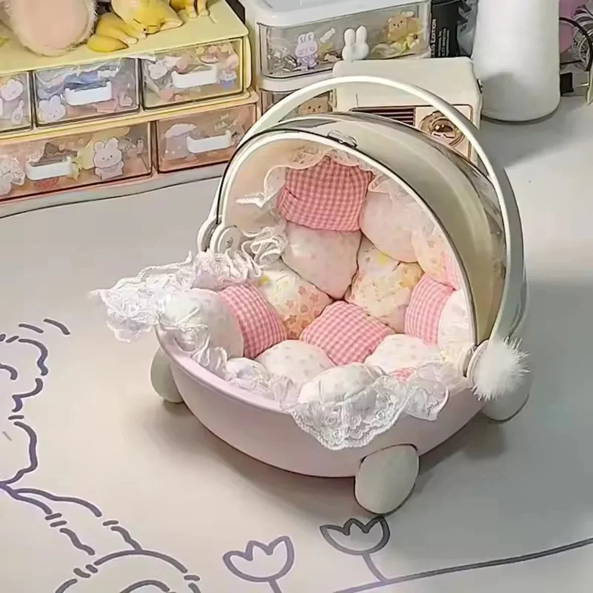 

Коробка для хранения кукольной коляски, декор для куклы для Labubu, космический модуль, кукла, колыбель для сна, тележка, куклы, кровать, мебельные аксессуары,bonbon кроксы