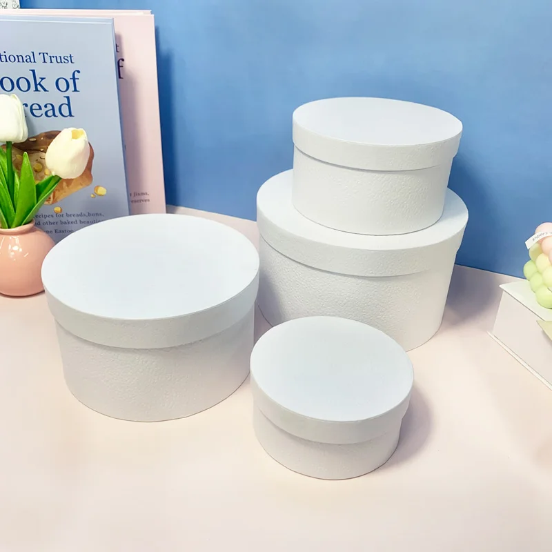 

4Pcs Luxury Wedding White Gift Box with Lid Souvenirs Packing Gift Boxes Party Decoration Wedding Candy Box Baby Shower S014