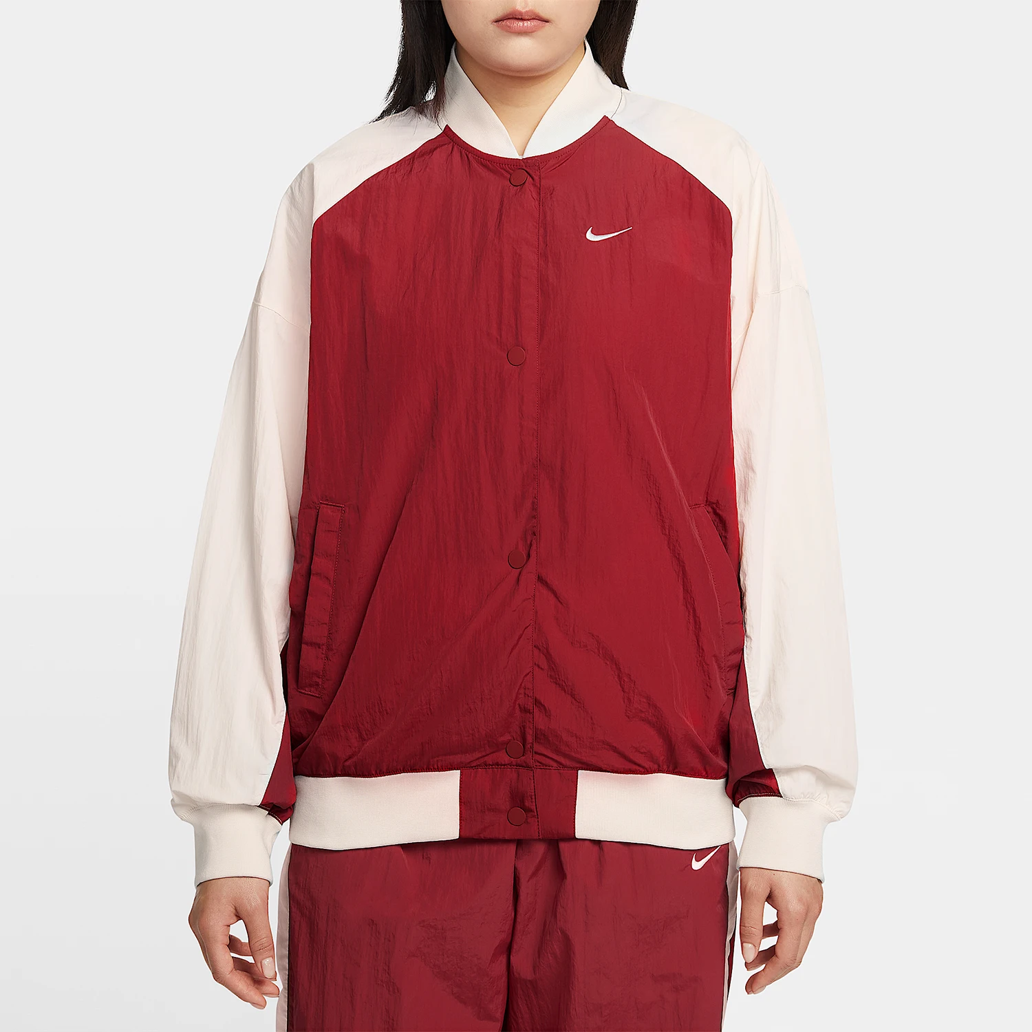 

Оригинальная женская куртка Nike Sportswear с воротником-стойкой и вышивкой в стиле пэчворк IF0333-613