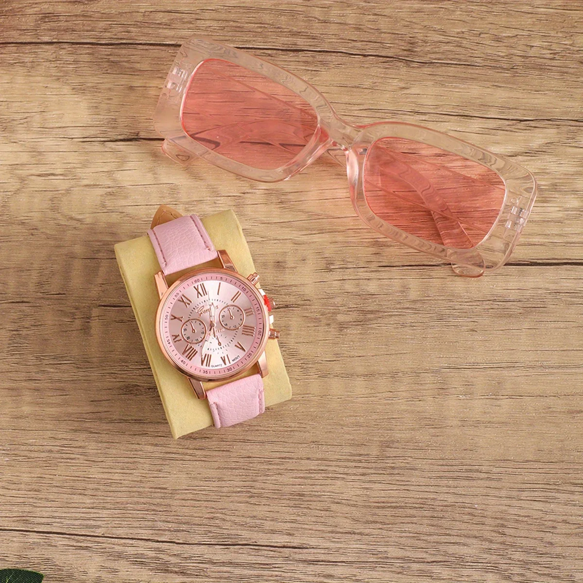 زوج أنيق من ساعات كوارتز نسائية أنيقة ونظارات عصرية - حزام جلدي صناعي عصري، أفضل خيار لتقديم الهدايا