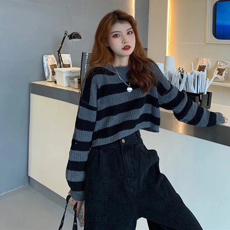 Vintage Striped Short Tops Women Korean Style Loose Gray Pullover Knitwear Lady 2023 Spring Autumn All-Match Long Sleeve Sweater