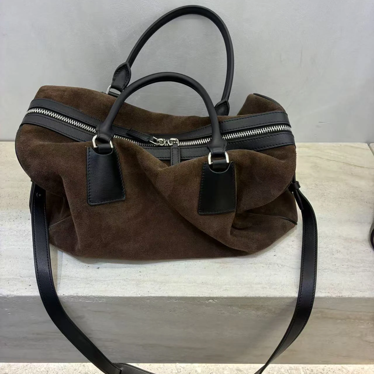 

Suede handbag 32cm autumn winter new niche design vintage old money style frosted cow leather shoulder crossbody bag women's bag