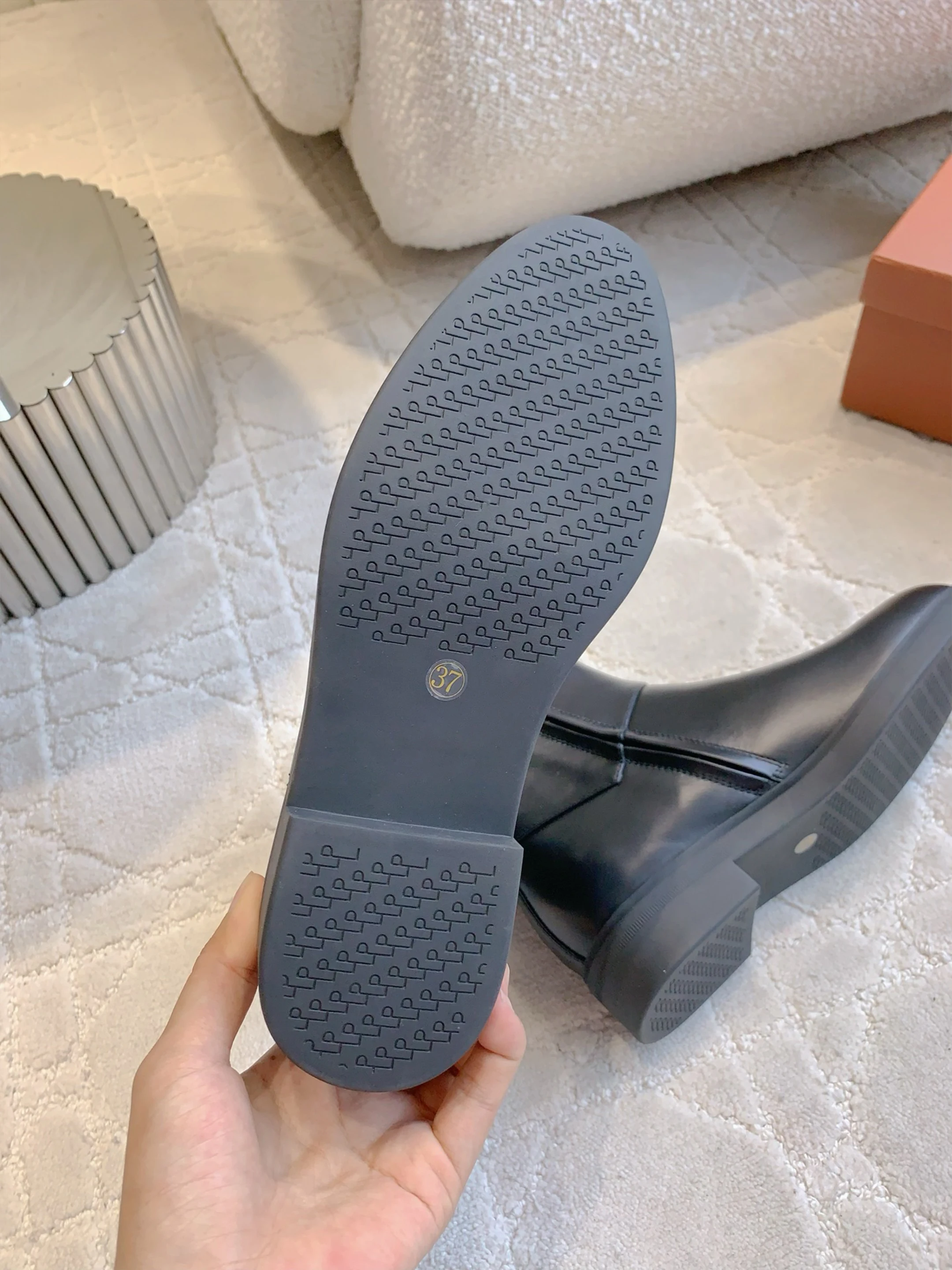 أحذية قصيرة على الموضة لعام 2025 وصلت حديثًا، أحذية مريحة للغاية وبسيطة ومتعددة الاستخدامات، عصرية وعملية #3