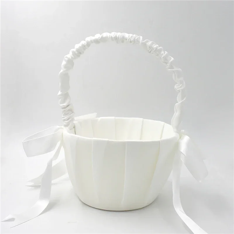 White Flowers Girls Basket Ring Bearer Satin Pearl Knot Flower Ladies Baskets 2024 Wedding Accessories Supplies