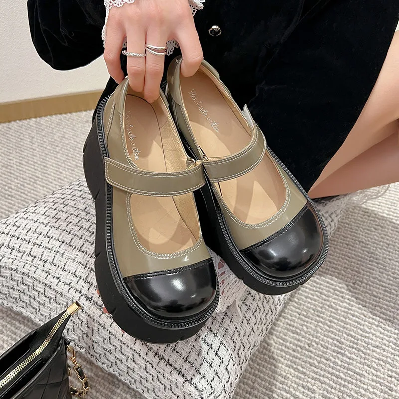 2025 primavera colores mezclados plataforma de piel de vaca zapatos Mary jane punta redonda cuñas con cordones bombas de gran tamaño