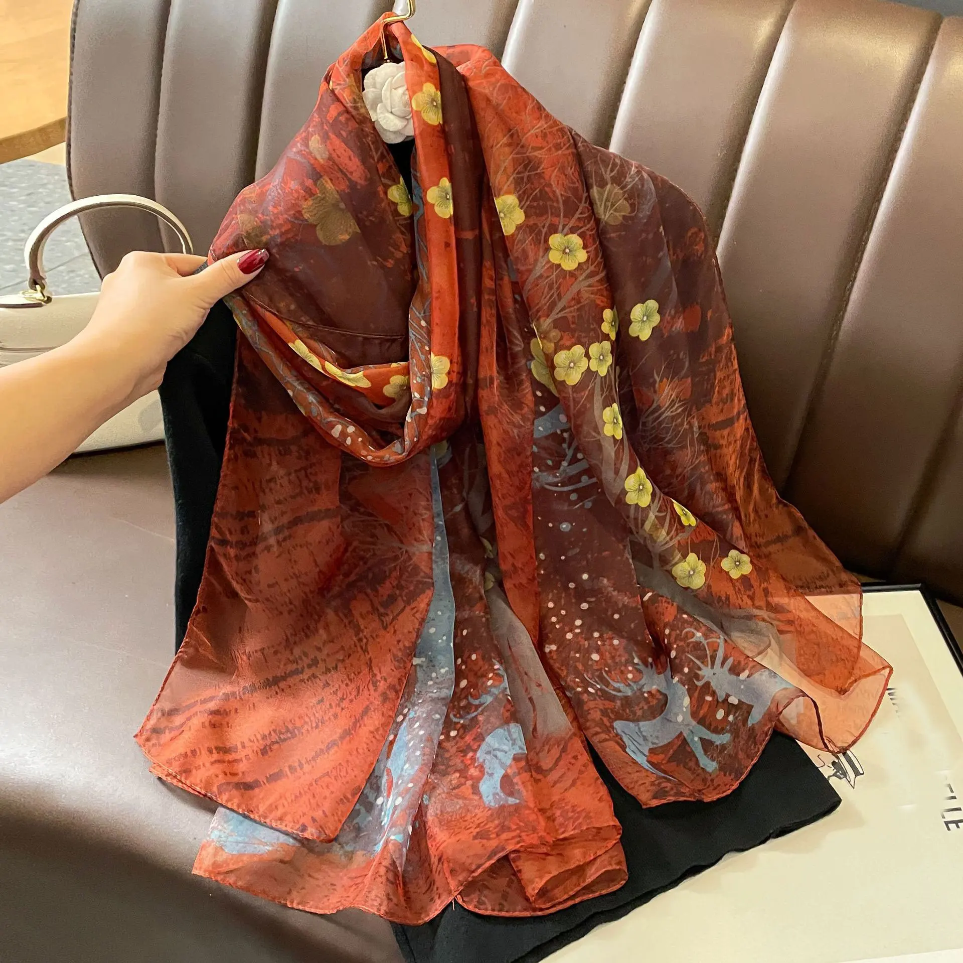 

Beach Stoles Sunscreen Wraps Shawls Silk Scarf Foulard Female Hijab Scarves Fashion for Women Neckerchief Satin Headband Bandana