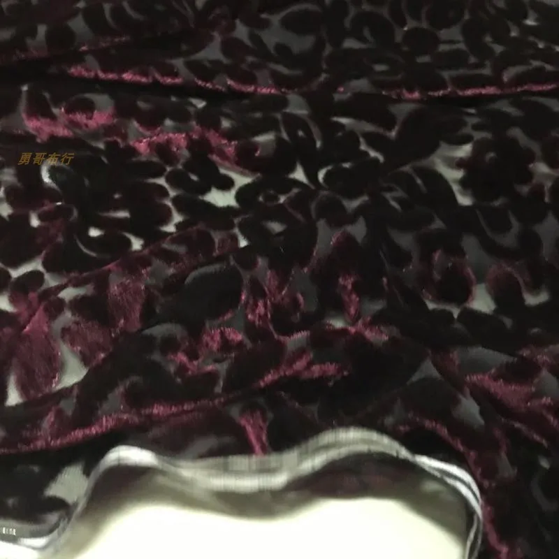 Tessuto di velluto reale cavo viola scuro Fondo in seta Cotone trasparente Cappotto estivo fresco e abito Panno alla moda