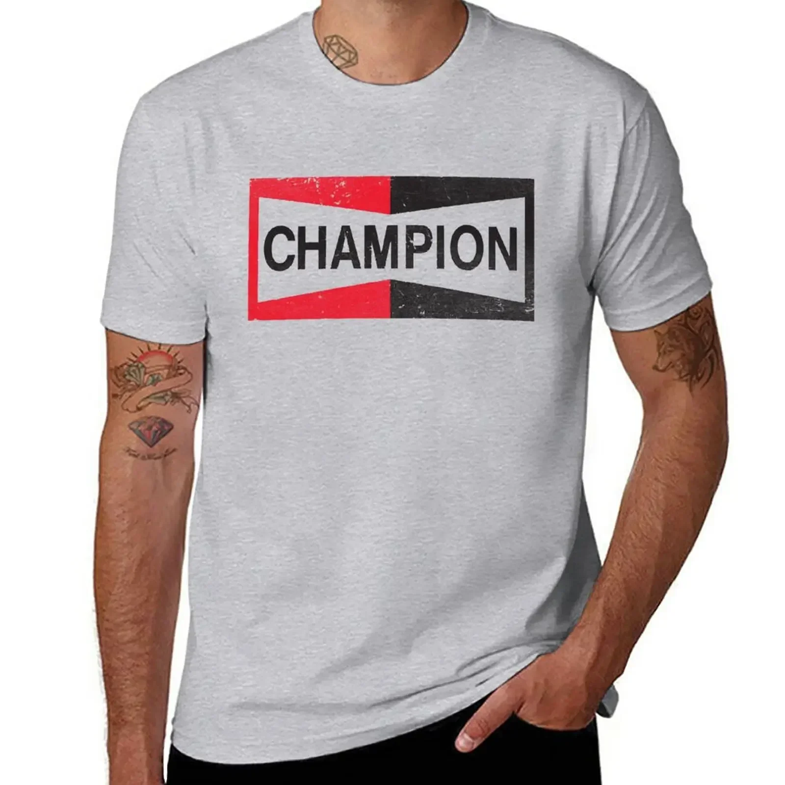 CHAMPION - Spark Plug Retro Distressed Emblem - Cl T-Shirt Short