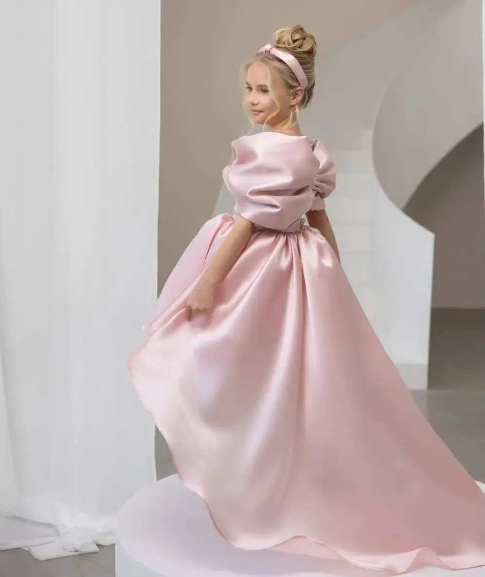 Różowe wysokie niskie suknie urodzinowe dla dziewczynek miękka satynowa kokarda sukienki dla dziewczynek na wesele dostosowane suknie na bal dla dziewczynek