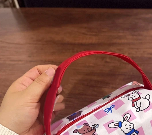 

Cute Cartoon Hand-held Cosmetic Bag Large Capacity Travel Portable Fashion Storage Bag Makeup Pouch Girls Birthday Creative Gift